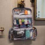 תיק רחצה נתלה גדול במיוחד Travelon Flat Out Toiletry Bag